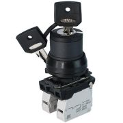 Переключатель ПЕ-171 исп.2 1з+1р 10А 660В замок на 2 положения 0 +90град. (ключ в положении «включено» не вынимается) IP40 Электротехник ET514794